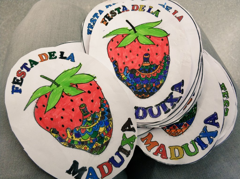 EscolaMadorell's tweet photo. 4tA i 1r fan la festa de la maduixa #intergeneracions #alimentació #somMadorell #temad'escola https://t.co/9oqVqLZodl