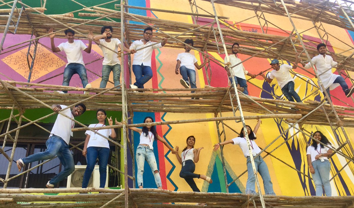 BengaluruNift's tweet image. 45 feet high wall, 36 degrees of heat, 6levels of scaffolding, and we are ready to unveil. But first some fun before the frames are removed. #wallart #wallnuts #whiteislit #fotoshoot #pupul @susanthomasirs @WorldOfHalahala (we missed you)