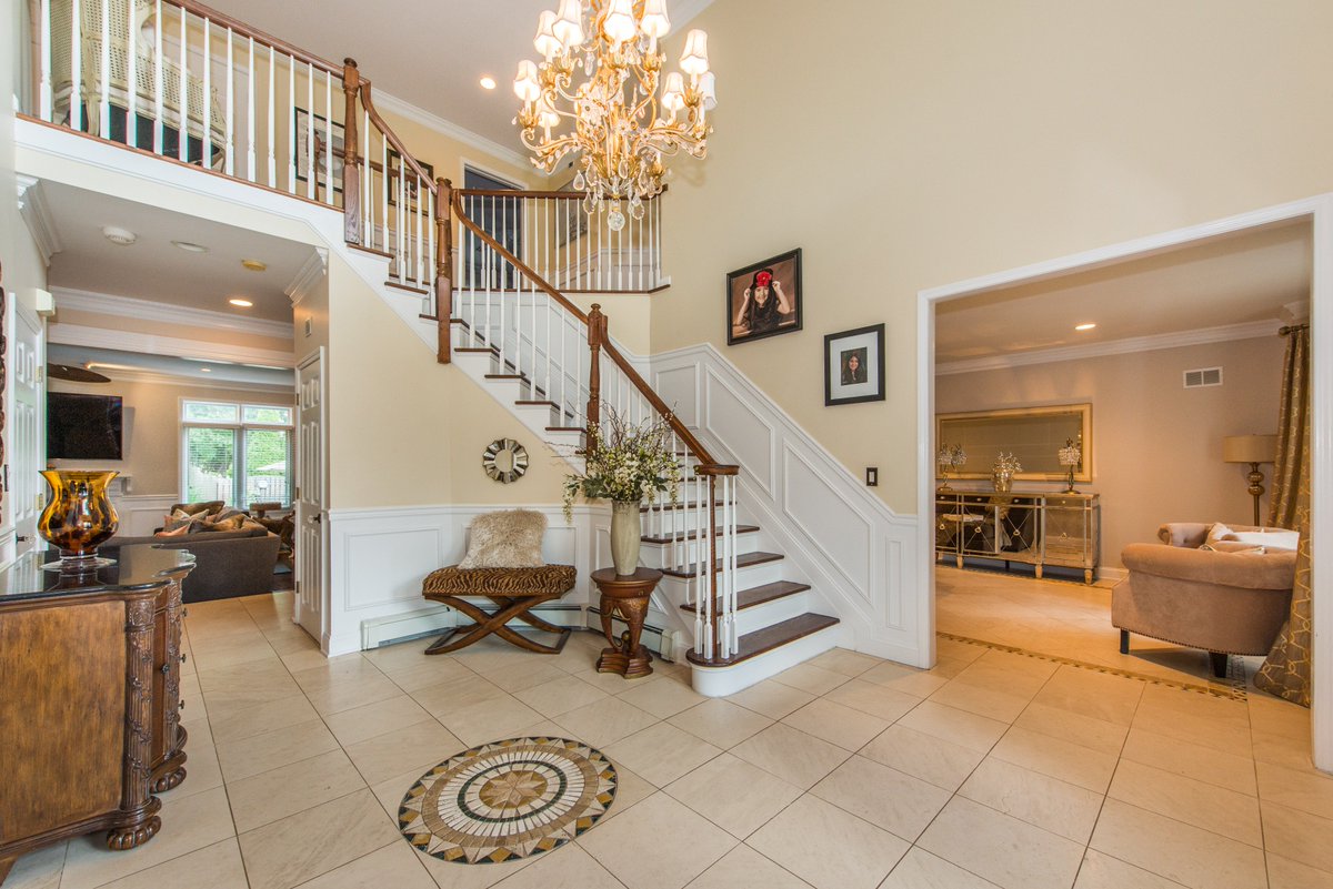 MichelleRemaxNJ's tweet photo. Magnificent estate in Springfield with too many features to list here. Go to https://t.co/yh45Fr6mnC for a full description and pics. #REMAX #REMAXDIAMOND #MICHELLERIZZO #RIZZOTEAM #REMAXHUSTLE #SPRINGFIELD #NJHOMESFORSALE #NJREALESTATE #HOUSEHUNTING #REALESTATE #FORSALE https://t.co/PGWBwgBFMr