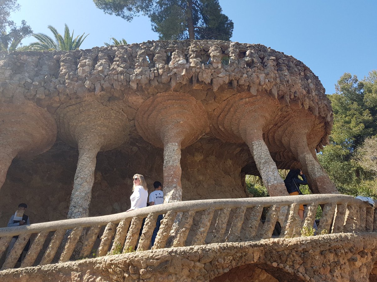 INSMontsuar's tweet photo. Avui els participants de l'intercanvi amb Letònia visitem BCN: Sagrada Família, Parc Güell i Barri Gòtic. https://t.co/XOZidK7Ap7