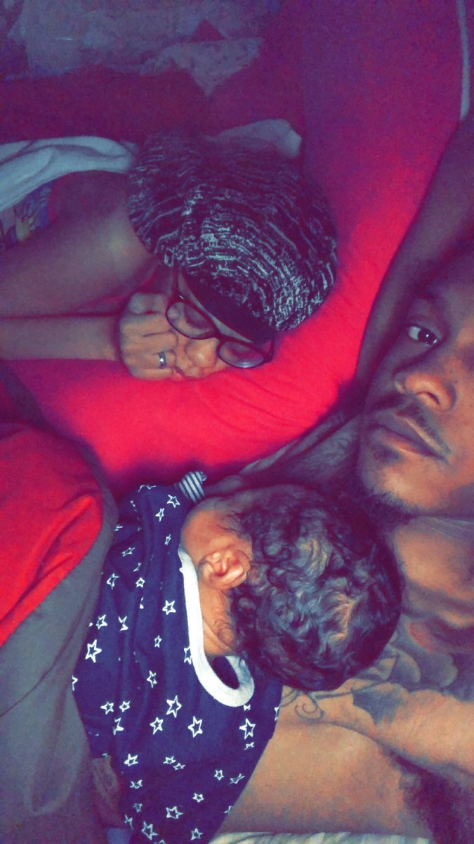 2LiveLilChris's tweet photo. #favoritepeoplefriday #fpf @GeminiBeautyX2 https://t.co/zipj6yBIQp