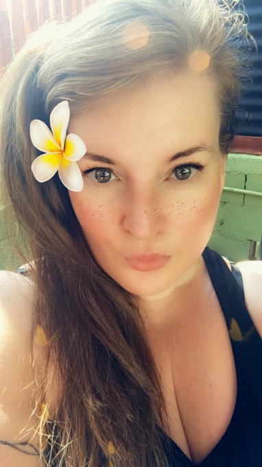 Good morning from beautiful Montego Bay https://t.co/VsnuDy8poW<a href="/tag/cleavage"class="tags"><span>#cleavage</span></a>