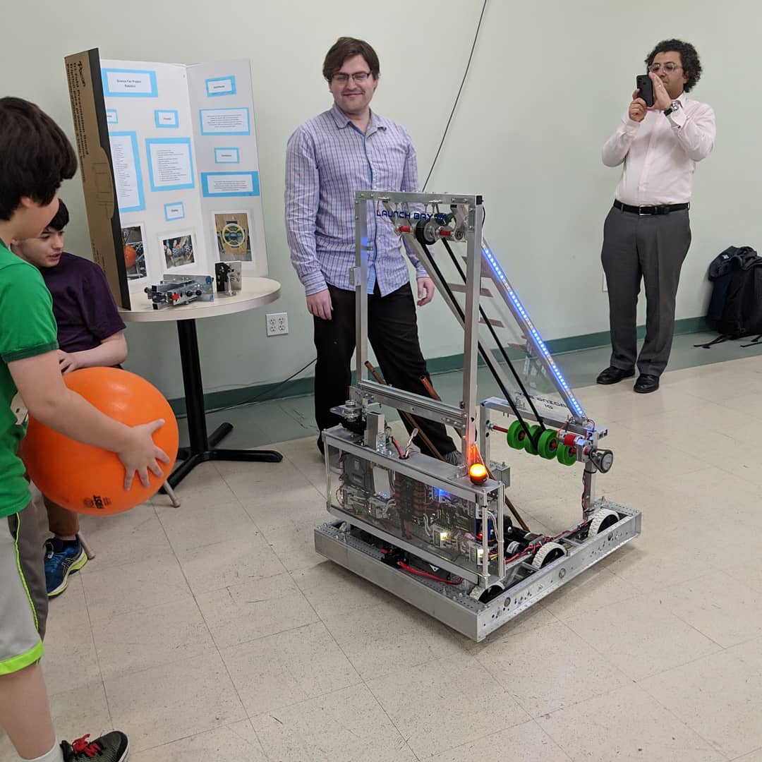 Team_5678's tweet photo. Fun times at our school's science fair! We had a blast presenting our robot and program to awesome families and kids. We look forward to spreading the #STEM more in the future! #omgrobots #morethanrobots https://t.co/X5EGIAJAz7