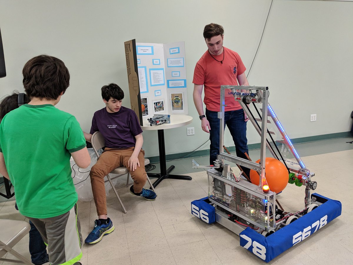 Team_5678's tweet photo. Fun times at our school's science fair! We had a blast presenting our robot and program to awesome families and kids. We look forward to spreading the #STEM more in the future! #omgrobots #morethanrobots https://t.co/X5EGIAJAz7