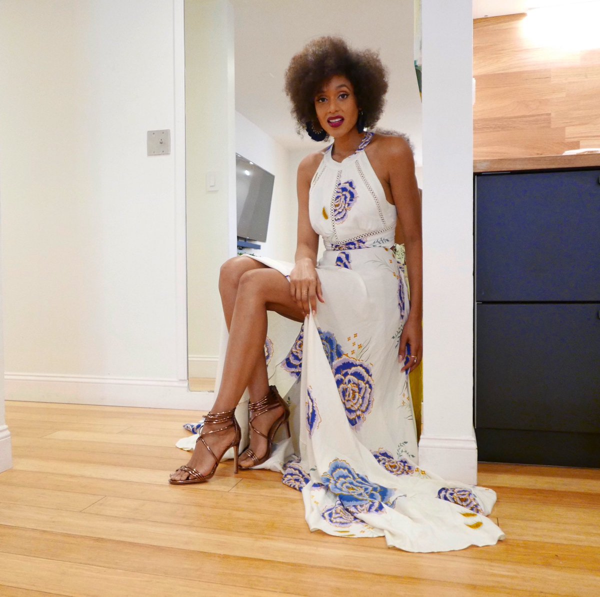 JeimyOsorio's tweet image. #FlashbackFriday: Like an afro princess 👸🏾 at #PoderosasLive by @peopleenespanol 
📷 @losamorososmx