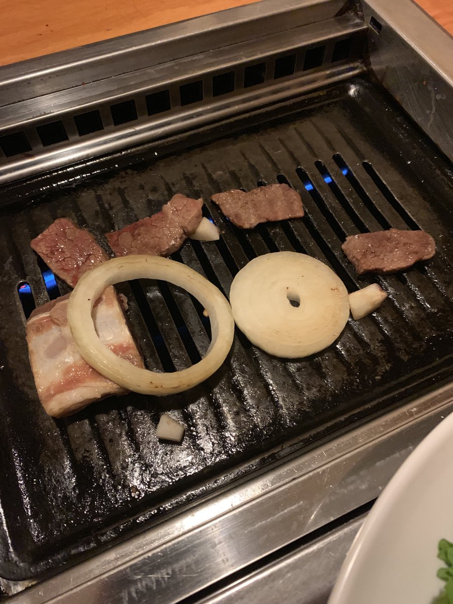 RIT_Grad's tweet photo. Read more about our Graduate Student, Imran Mahmood, experience eating at a Korean BBQ in Rochester! Check out his latest #MasterRIT blog post #food #foodies #rochester #korean #bbq #studentlife #restaurants https://t.co/r6q1jl1KI9 https://t.co/YID6eJXv3V