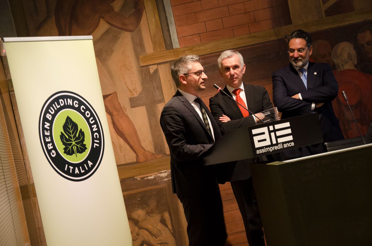 #GBCItaliaAwards Cerimonia di Premiazione
Il Premio Chapter dell'Anno va alla sezione territoriale del Veneto - Friuli Venezia Giulia per la considerevole attività di animazione territoriale. Congratulazioni al segretario Mauro Roglieri!