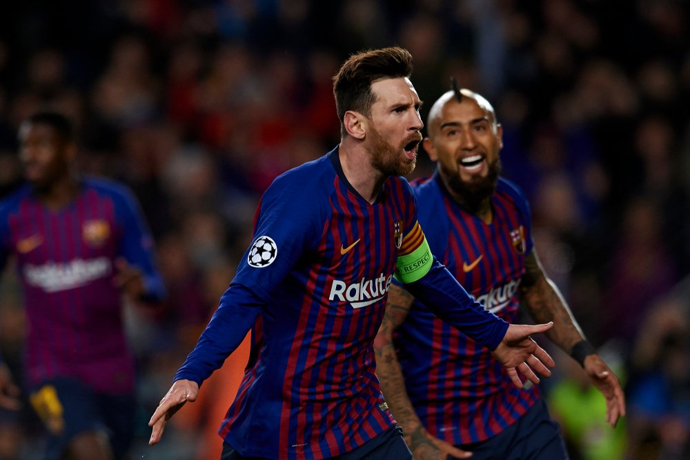 LVbet_com's tweet photo. Combined goals and assists so far this season:

Lionel Messi: 60

Cristiano Ronaldo: 36
Raheem Sterling: 35
Karim Benzema: 31
Mo Salah: 28
Eden Hazard: 27
Antoine Griezmann: 26 https://t.co/VPGaSiZQiq