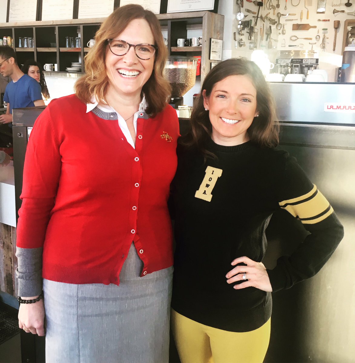 AJansa's tweet photo. Love running into @LeadershipIowa classmates!! #LI37 #DSMUSA #OnIowa https://t.co/OwYbPz5dm9