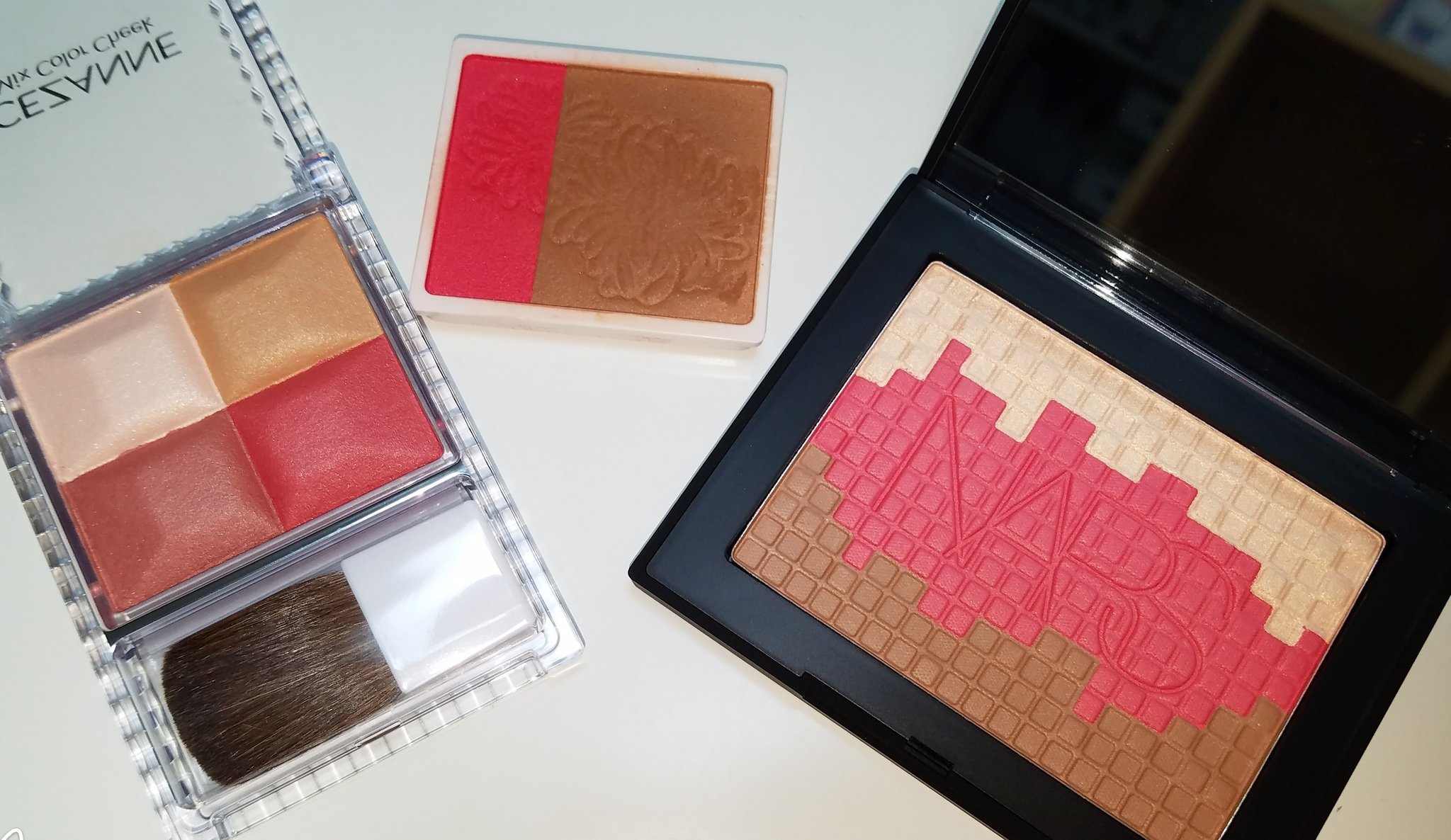 P 春秋 赤茶チークばかり買ってしまう セザンヌ ミックスカラーチーク 05レッド系 ポール ジョー パウダーブラッシュ 006ホットスペル Nars モザイクグローブラッシュ T Co Ujfchgcesb Twitter