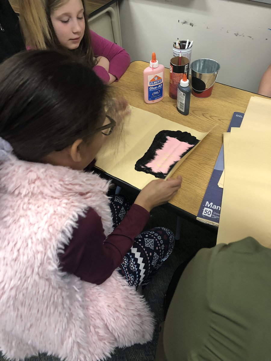 MflippoMary's tweet photo. Creating some amazing abstract art to inspire our poetry writing process next week! 😊 #CannanMVPs https://t.co/Q3wLhIMewV