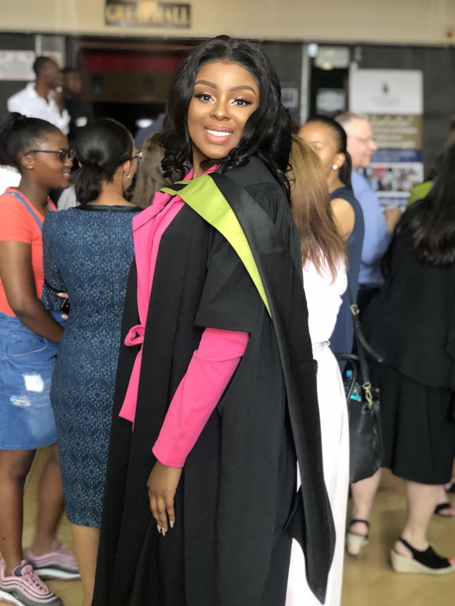 tumipitswane's tweet photo. It is I✨ A Wits Graduate👩🏾🎓 #WitsGradWeek #WitsGraduate #WitsGraduation #BComGraduate #Witsie https://t.co/oUklAQuFGK
