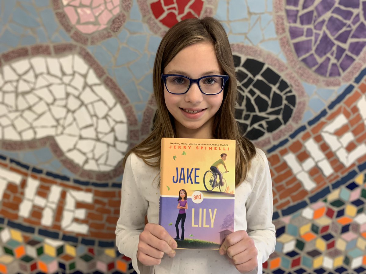ParksideReading's tweet photo. Spring fever in @MrsMongada class at @ParksideES? No way! Theyβve got #ReadingFever with ANOTHER #MillionWord reader. Congratulations, Laura! This Reading Olympian loved reading @JerrySpinelli1 book Jake and Lily. Keep it up! You make us #PennDecoProud https://t.co/iCHS6DmjJd