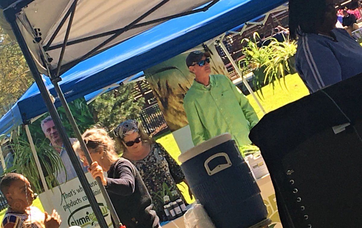 SumaGrow's tweet photo. Great opening day yesterday of the Downtown Hattiesburg Farmers Market! Good friends, great food, and a lot of fun! See you next Thursday! #sumagrow https://t.co/H3aHI1tXlP