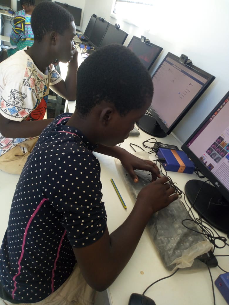 sarahhare79's tweet photo. Since opening 50% + of users to @crownagents' #Solar ICT Hub #Kakuma Refugee Camp experienced digital media for the 1st time #MovingEnergy https://t.co/tAICMVzE8X