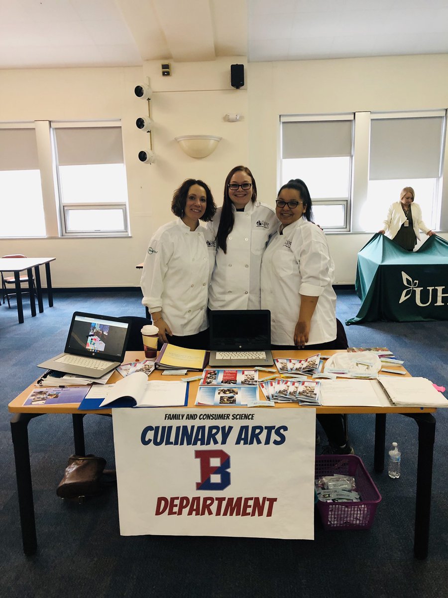 BHS_FACS's tweet photo. Career Fair Spring 2019!  BHS Culinary!  @Kevin_Richman @brenda_lidestri @dawnecadams @BinghamtonCSD @DrToniaThompson https://t.co/CPXfX8yOA4