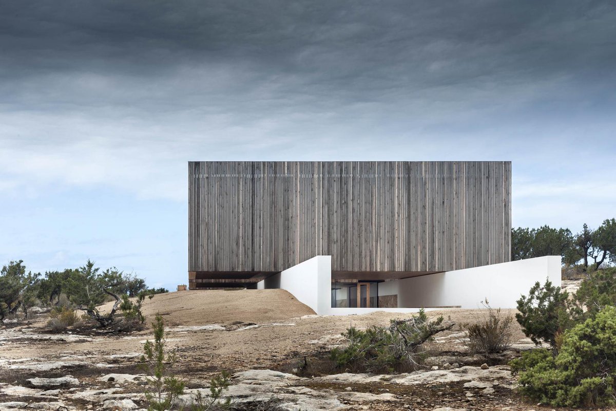 arkitectureow's tweet photo. Villa in Legno sull'isola di Formentera. Tra Bioclimatica e materiali Naturali https://t.co/XbN6e8z70W