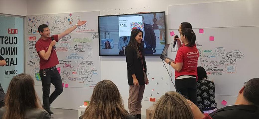 marialondonog1's tweet photo. En #OracleInnovationLabs tambien transformamos los negocios! Hablemos y conoce cómo #OracleColombia #Innovation #Innovacion https://t.co/hmfjjfubFM