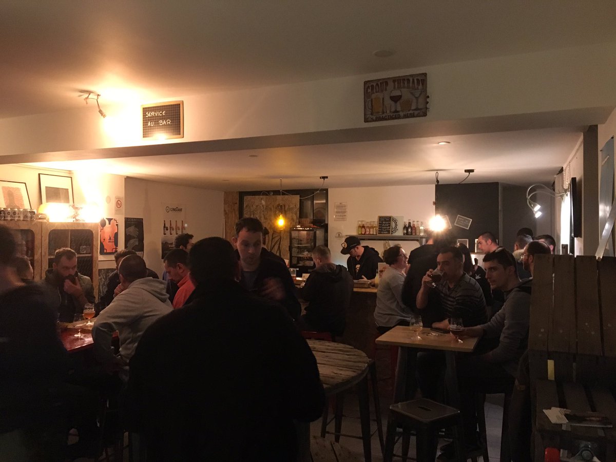 LaGuincheBieres's tweet photo. Hier nous étions au #Decapsuleur à La Ferte sous Jouarre. On a pris le contrôle des becs pour envoyer nos bières! Une soirée au top placée sous le signe de la #77craftbeerConnexion
#craftbeer #dansle77 #madein77 #brewpub #lafertesousjouarre https://t.co/6PCAFFxyUw