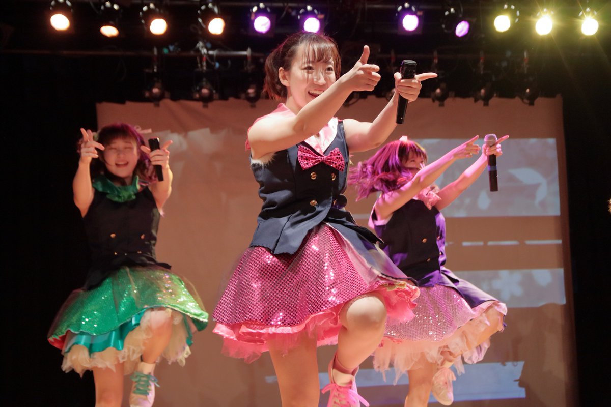 tokujirouDX_P's tweet photo. 19.03.22尼子佑佳卒業ライブ

みこたんキレてたねDance

#みこ　#Movingirls https://t.co/djP3HKnwRV