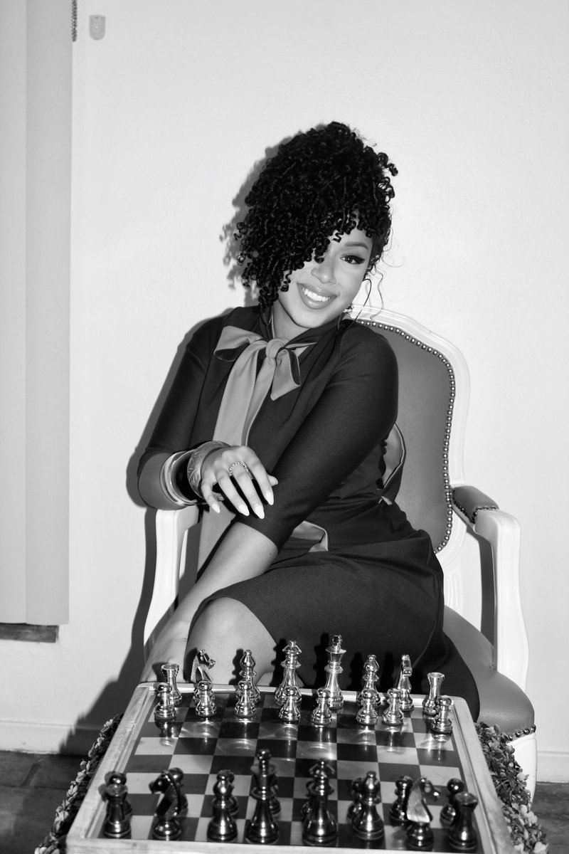 salgiano's tweet photo. YASMENExSALGIANO #thatdress #manufacturedindetroit https://t.co/IURIAPDqRV