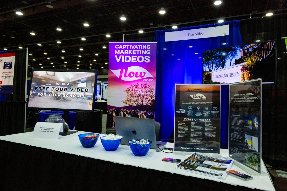 visionedmedia's tweet photo. Having a great time at #Macul19 https://t.co/2N1eV4QhTP