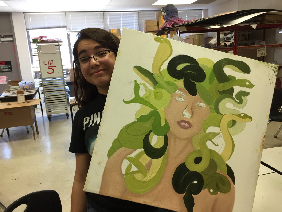 CHS_Deatherage's tweet photo. #advancedpainting #oilpaint #ComalFineArts 
How awesome is this!?!  @CanyonPrincipal @Supt_comalisd https://t.co/jL2YfHLP7Z