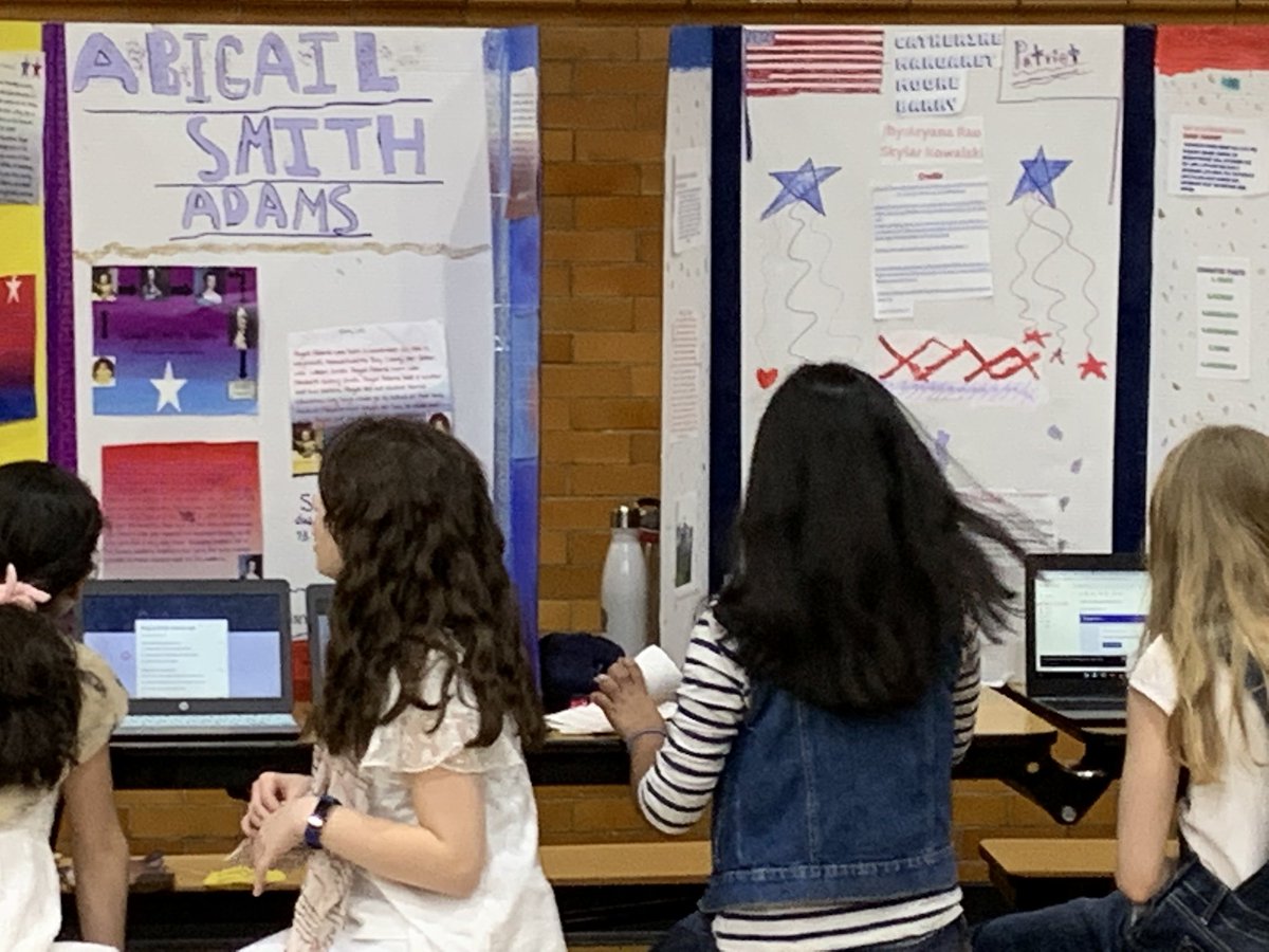 ElizabethALaird's tweet photo. Happy History Day! The 4th Graders worked so hard to bring this together. Great job everyone! @SuzanneMera @al_orecchio @FAmato53 @WeehawkenTRSPTO @McginleyIsabel @MGalindo007 #WeeLearn https://t.co/Y55LmpzGHG