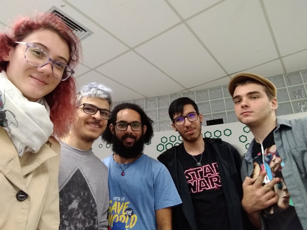 5deouros's tweet photo. Got the team all together just to say this is #WhatAGameDevLooksLike 

@FilipeRFerraz @gilbertoportojr @GabsToigo @Grosseirissimo https://t.co/KRhhr1PQVX