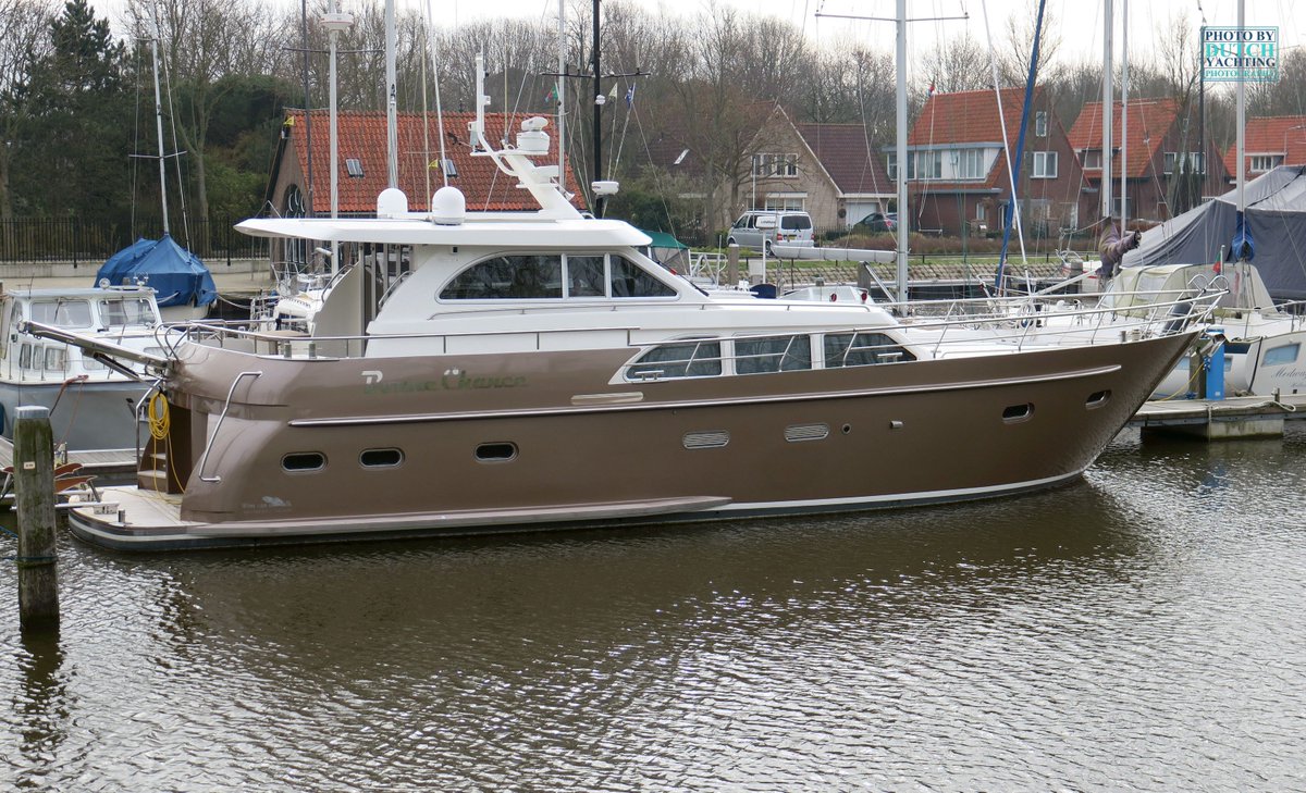 Dutchyachting's tweet photo. The #Continental1550 “#BonneChance” was built by #VanderValkShipyard in 2006. We captured the 15m/ 49’2” #yacht in #Hellevoetsluis. Photos by @Dutchyachting. https://t.co/0PNwYpZPrX