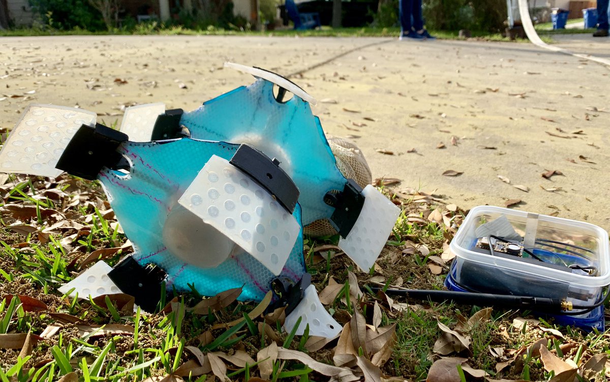MySAWS's tweet image. SAWS is using the latest #technology like this flexible robot which is helping us better pinpoint leaks in smaller water mains, especially those made of non-metal. As it travels thru pipes, its sensors record pressure anomalies to detect leaks. #txwater #FixaLeakWeek