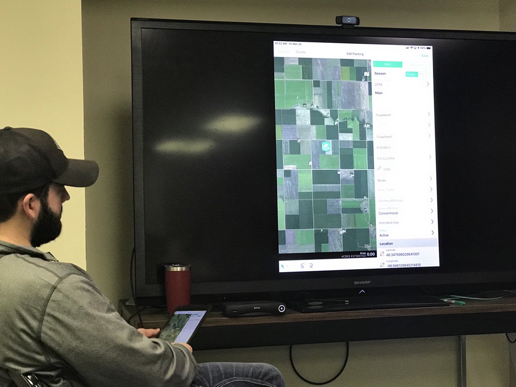 ericcwagner's tweet photo. Getting a demo from @CrystalCoClay of our new field management system. Always an exciting day when a business-side project lead gives a demo of new technolgy we’ve implemented to fellow end-users. #agtech #innovation #ITBusinessAlignment @CrystalSugarCo https://t.co/K8fIQfW2FA