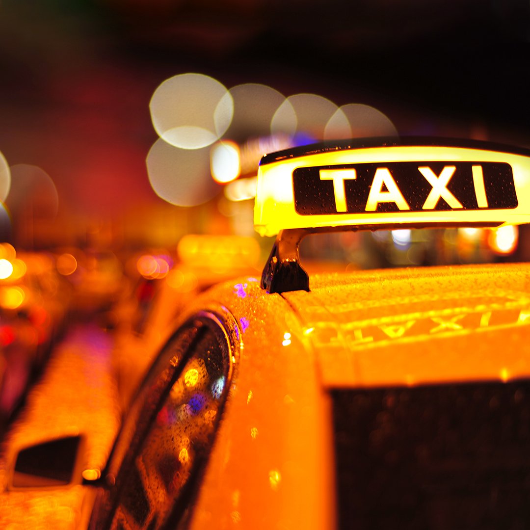 DigitalGoja's tweet image. NIGHT PHOTOGRAPHY TIPS 
CAMERA SETUP 
Autofocus may randomly focus any part on a dark scene. Manual focus will ensure a better result. 
#TipsandTricks 
#Camera 
#Lens 
#Accessories 
#DigitalGoja