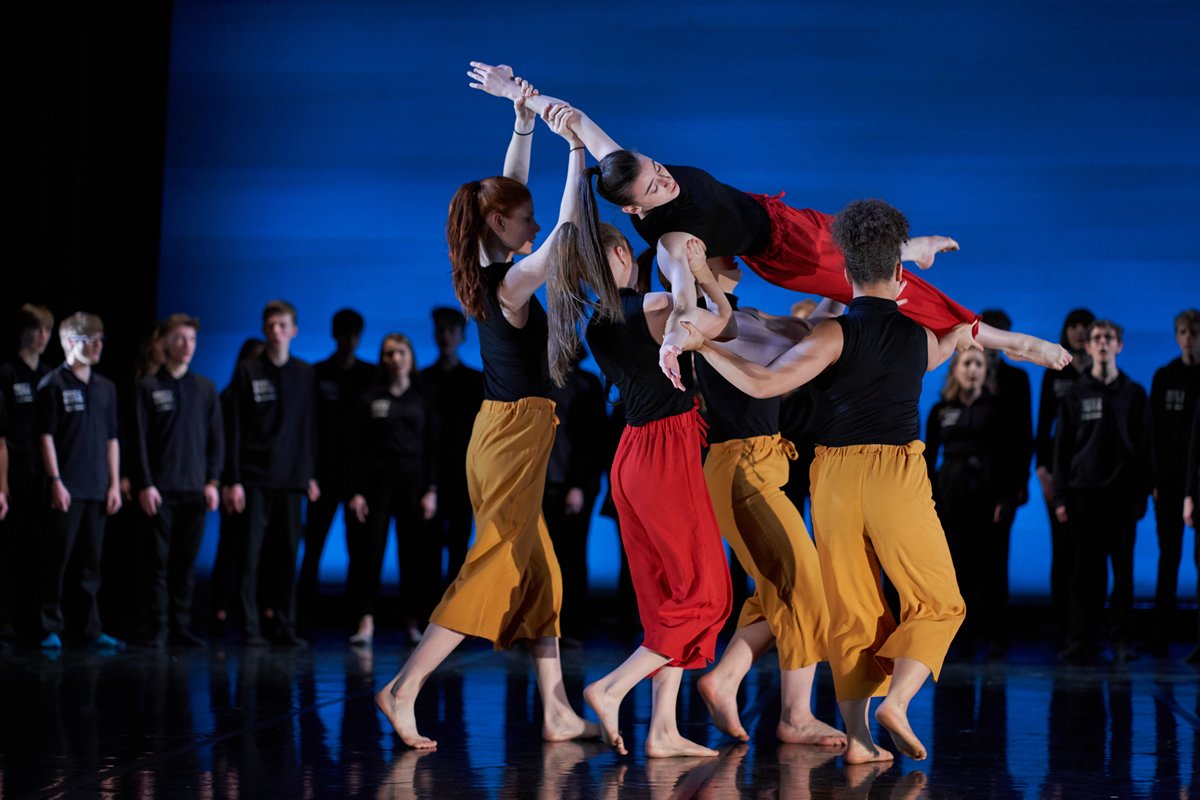 Opera_North's tweet photo. A look at the finale of our collaboration between #ONYouthChorus and @PhoenixLeeds Youth Academy last weekend — congrats to all involved!
And tonight @RoyalNottingham, the final #ONSchicchi and #PhoenixRiteofSpring double bill... 😢 https://t.co/sWNmSNqj4T