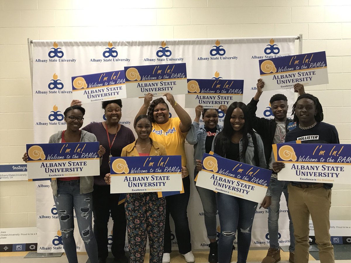 AlbanyStateUniv's tweet photo. 2019 Presidential Bus Tour, Stop 2: Over 40 students from Terrell County High School applied and got accepted to #AlbanyState today. Each student also received scholarships up to $1,000 from the ASU Foundation. https://t.co/x7TyuPv4iE