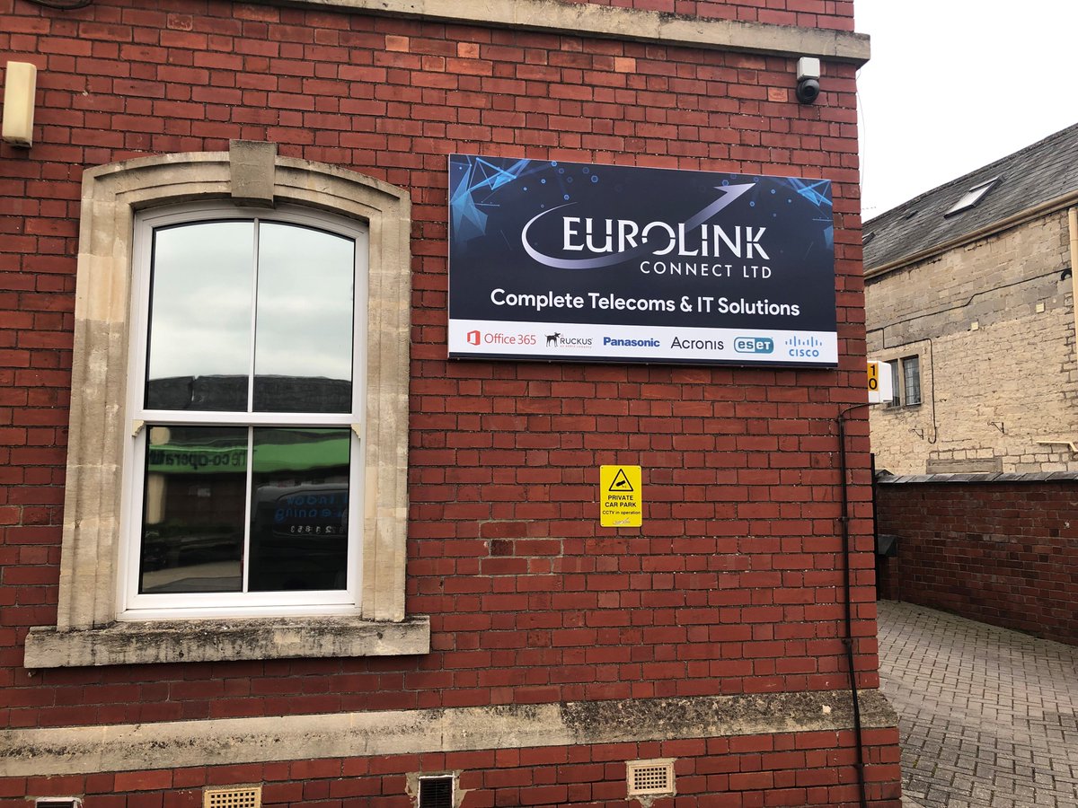 Look who's got a new sign! 😍😎😊 Thank you <a href="/MADesignLTD/">Jason Ayers</a> and <a href="/N3Display/">N3 Display Graphics</a> - we love it! #FridayFeeling #Stonehouse #GlosBiz