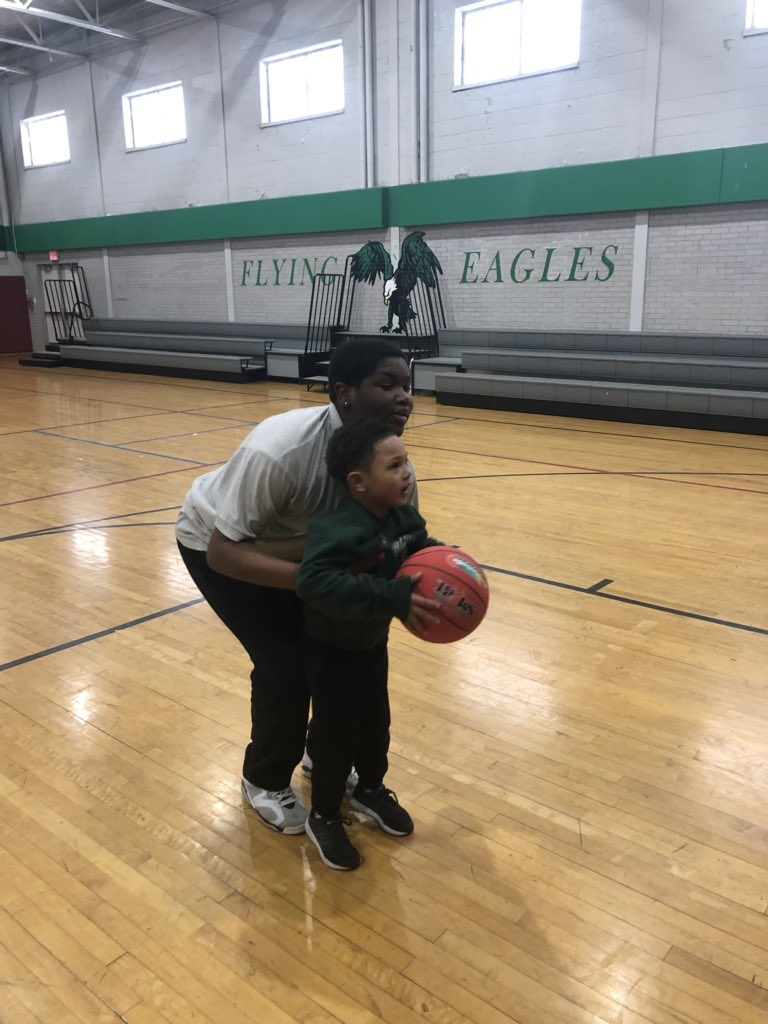 EscsHart's tweet photo. These students worked hard this week to earn their joint Friday incentive #ESCS #mentorship #EastsideCharterSchool #ChartersWork #WatchUsWork @SchoolEastside https://t.co/3KXghDfH8s