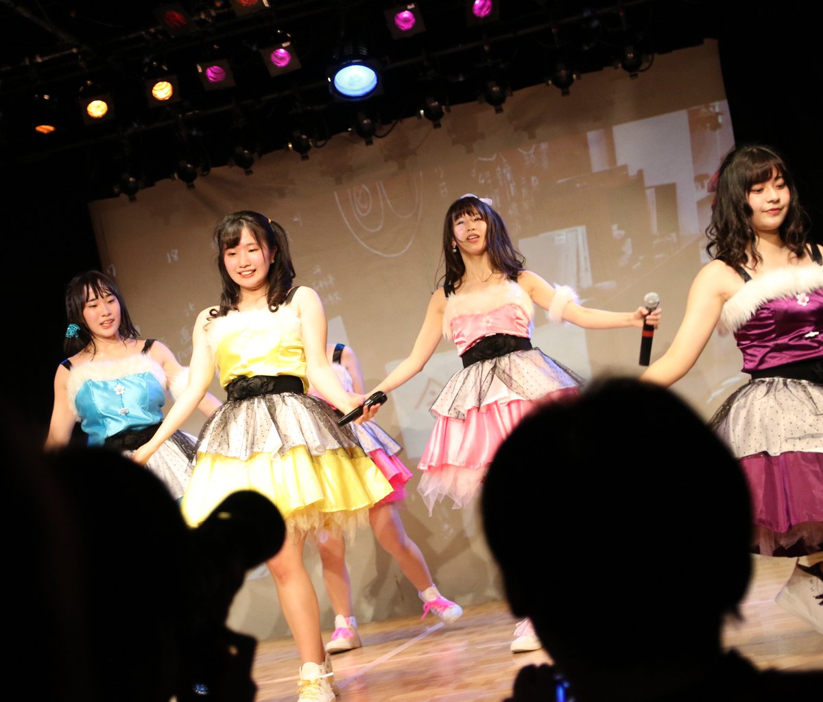 realtukaji's tweet photo. アンコール、Movin'girls最後のパフォーマンスと尼子佑佳さんのご挨拶
ひっかとわかなの挨拶もあるよ
https://t.co/WxTBqgO6K3

#ユニドル #北海道教育大学札幌校  
#Movingirls #ひっか #わかな #尼子佑佳  
Movin'girls 尼子佑佳 ツーマンライブ
2019.3.22 in ことにパトス https://t.co/W0RYpjhohi