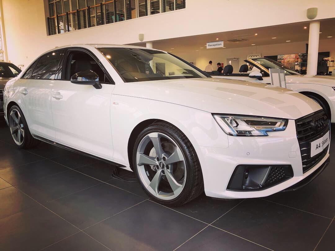AudiApproved's tweet photo. Have you met our latest addition to the showroom....our EVEN MORE #blackedition #a4 #newreg #19reg #audi #audia4 #glacierwhite #familycar #premiumsaloon #businesscar #testdrive #kingslynn #norfolk https://t.co/I6CZpQjsFU