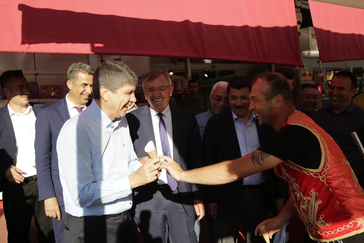 menderesturel's tweet photo. Milletvekilimiz @kemalcelik007 ve Serik Belediye Başkan Adayımız @enveraputkan ile birlikte, Belek esnafı ve hemşehrilerimizi ziyaret ettik.

#AşklaYolaDevam 
#MemleketİşiGönülİşi https://t.co/J5SakOGmo5