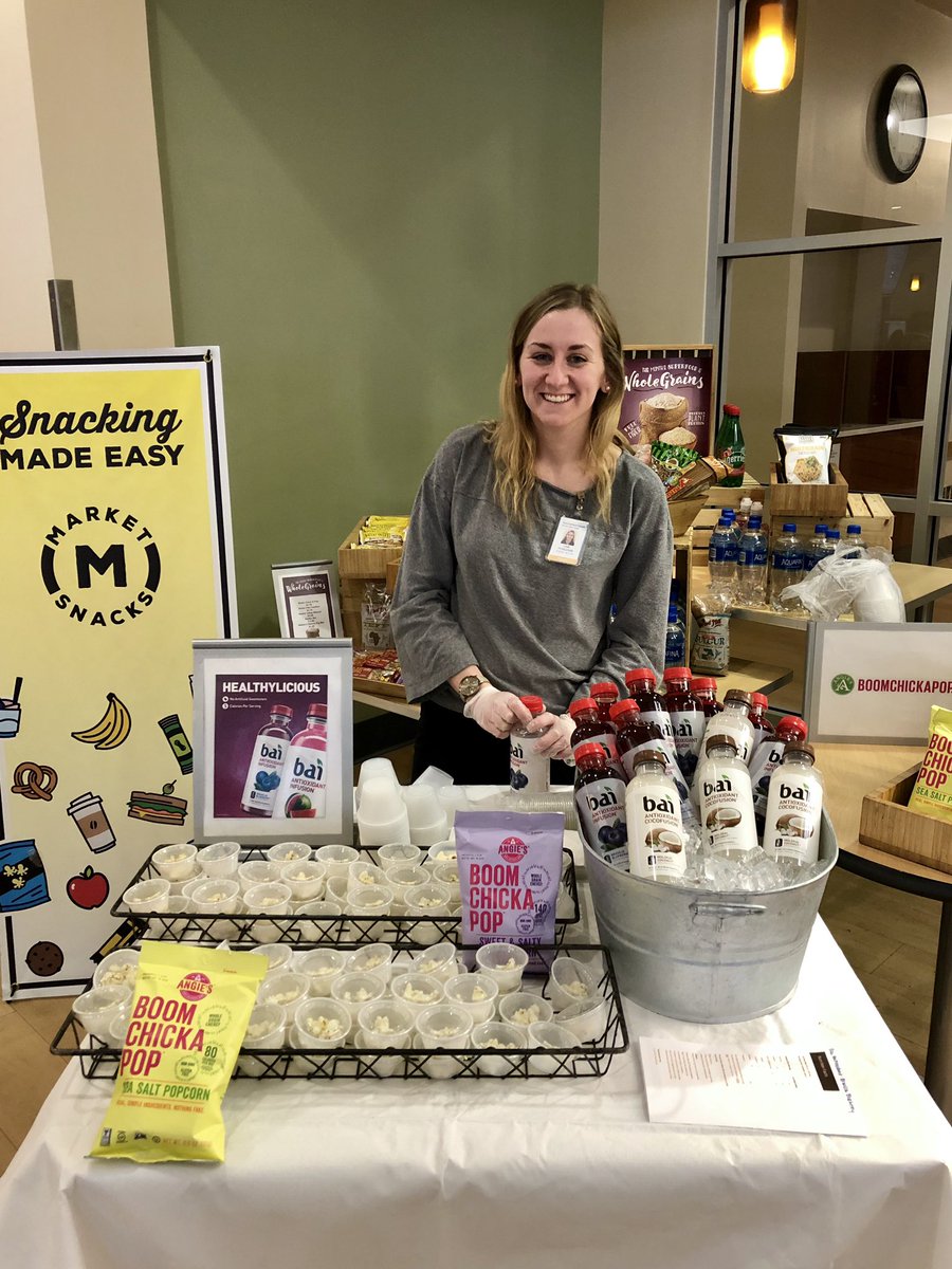DeanCaruso123's tweet photo. Our own #RegisteredDietician @LISAFERGuson_ showcasing #SnackingMadeEasy with healthy and delicious options; including @drinkbai and @Boomchickapop. Please stop by & see her today at #SRC @YNHH https://t.co/KcrKvnJulv