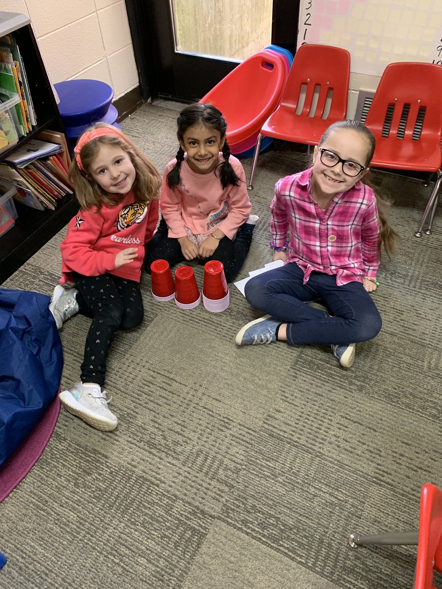 d61stachnik's tweet photo. Love watching new friendships form over the course of the year. Fostering our social emotional development with soft start #d6learns https://t.co/XLQ1Q2lDrO