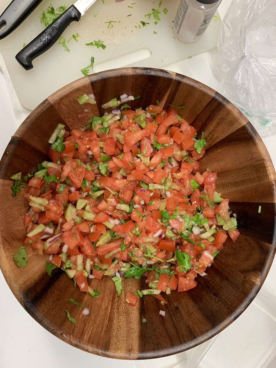JLang_OTES's tweet photo. Homemade salsa - recipe is a side bar in Wonders unit 4, week 1!! Ss enjoyed making it in class!! @Poneill09 @CPicernoABC @mrsshappirio #OTESFutureReady #OTESPride https://t.co/RBlepDKDpH