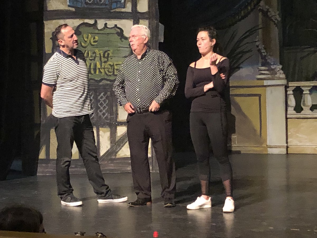 Owenmoneypanto's tweet photo. He’s on stage @RupertMoon #firstshow #baron #buttonsundone @TheatrauSirGar @HelloLlanelli @LlanelliStar @owenmoneycomic @964thewave @SwanseaGrand @TorchTheatre @RadioCarms https://t.co/EI7m0x9D0w