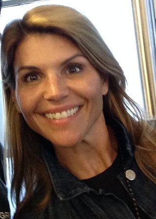 PaperHQ's tweet photo. Adult cheating scandal surprises us: https://t.co/uy37sPvw5t https://t.co/6FsGTP84Ta
