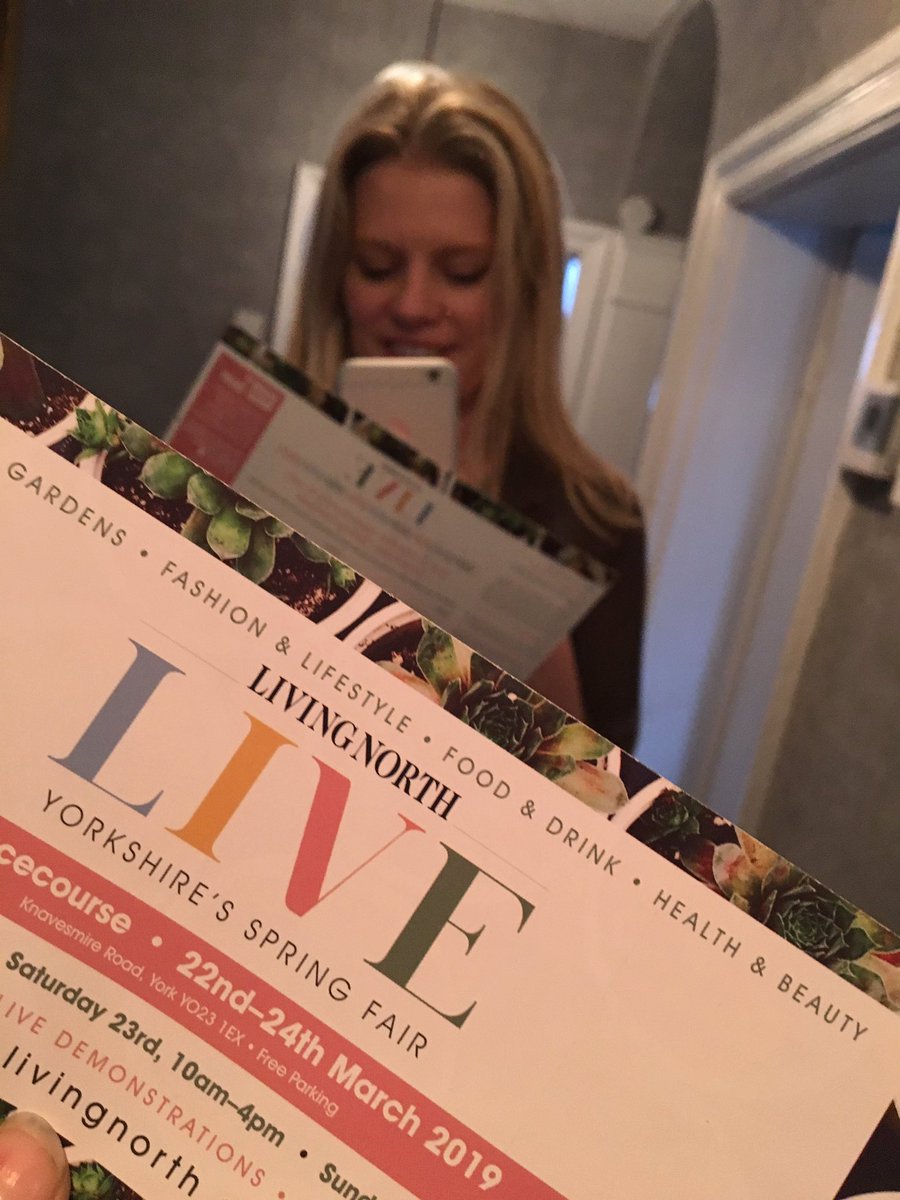 misscharlesyork's tweet photo. Just home after today’s mission… and eating cake from the show 🎉👍🛍 #livingnorthlive #localradio #shoplocal #crafters #food #makers #springideas @Living_North @minsterfm @yorkracecourse till Sunday. https://t.co/k8LtRX0naP