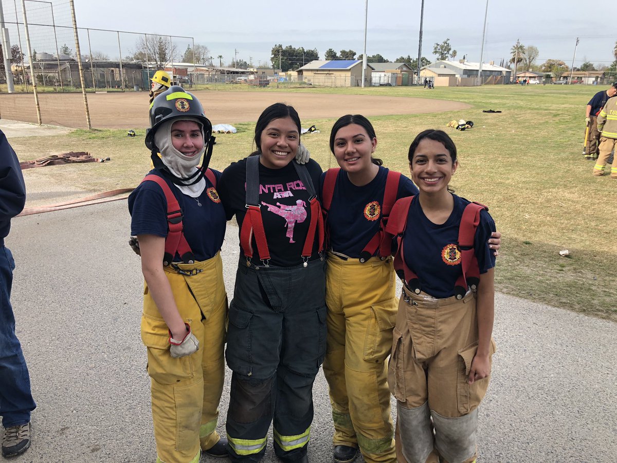 PausdEdServices's tweet image. Some of our amazing Selma High students who participate in our Firefighter class through VROP. Thank you Chief Roberts for all your efforts to servicing our students. #SelmaInAction #VROP