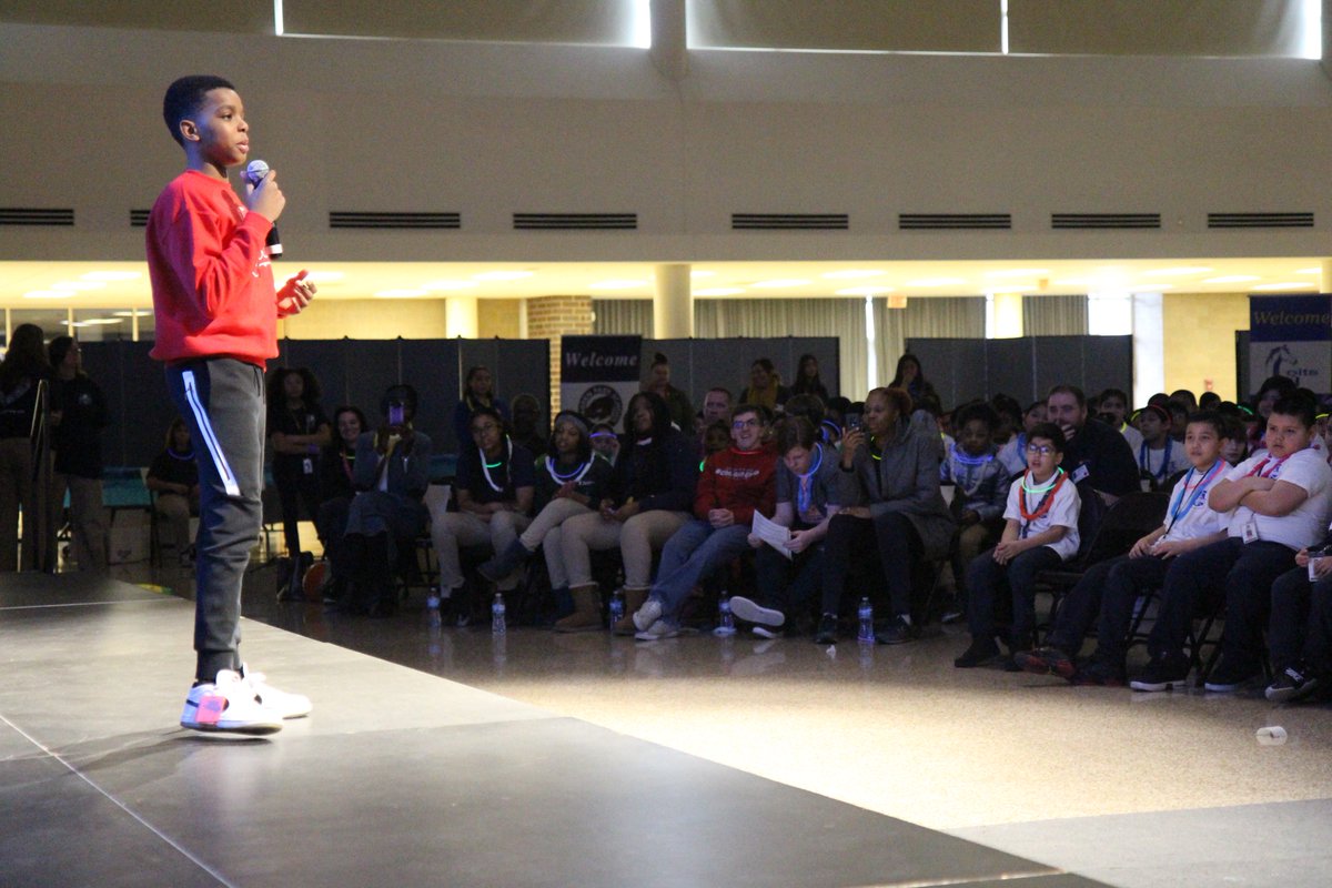 D99Cicero's tweet photo. On Wednesday, third- through fifth-graders from across District 99 involved in service clubs participated in a Mini WE Day program, engaging in meaningful conversation, dance and song!

Read more here: https://t.co/DkhSogib4Q

#ignite99 #ilumina99 #soy99 https://t.co/acx03dLCnV
