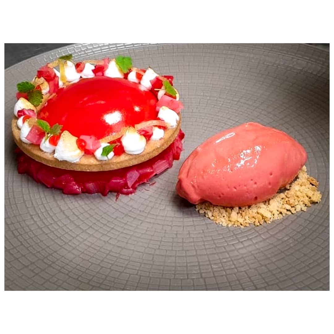 chandco's tweet photo. Sweet, sweet #Spring 🌺 To match the arrival of the spring months we've got two desserts to put us in the mood with #CHCODoTW. RT for this vanilla cheesecake with lavender ice cream from @BMAHousevenue Or Like for Alex Milligan's rhubarb mousse, Italian meringue &amp; rhubarb sorbet https://t.co/vhuGxCbWjL