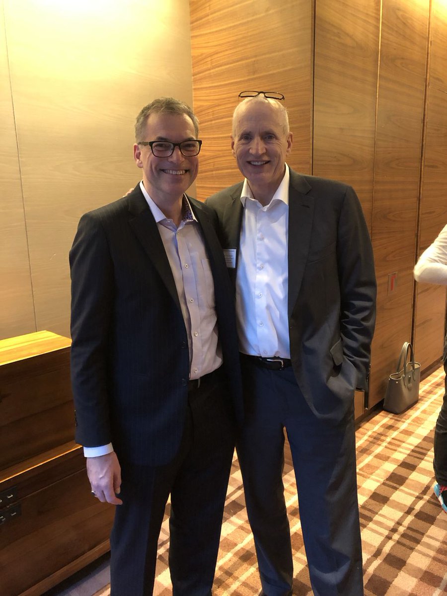 Great to welcome Dean Snyder from Yale in Singapore. This inspiring leader is always welcome in the Lion City. @EdwardASnyder @Yale @YaleSOM @YaleSOMAlumni